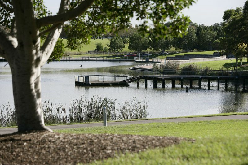 WatervieW in Bicentennial Park g WatervieW in Bicentennial Park g