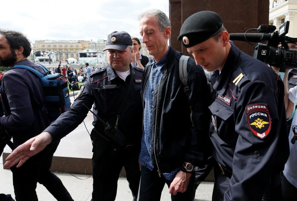 Peter Tatchell arrest Peter Tatchell arrest