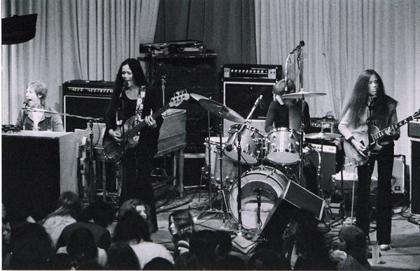 All-female '70s band 'Fanny' fea_music_Fanny_live