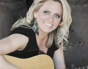 Beccy Cole with guitar Beccy Cole with guitar