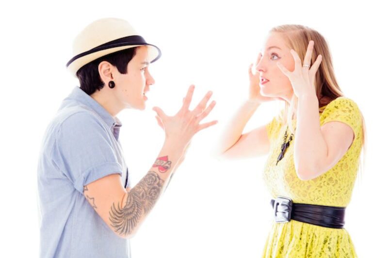 Lesbian Dating: 5 Red Flags That She&rsquo;s Not The One